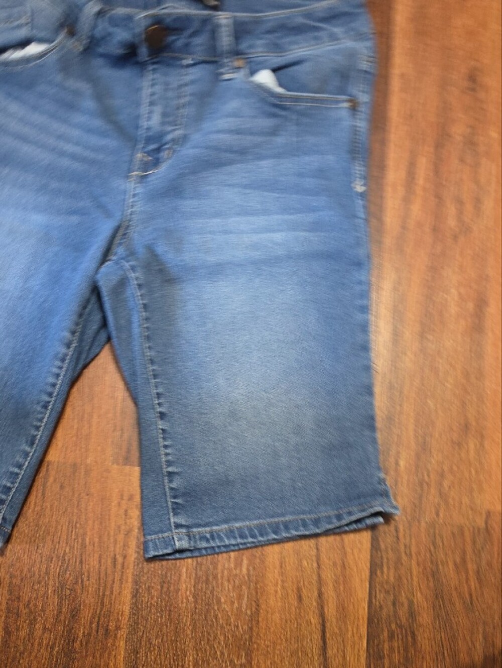 1822 Denim Women’s Mid Blue Denim Bermuda Shorts - Picture 3 of 4